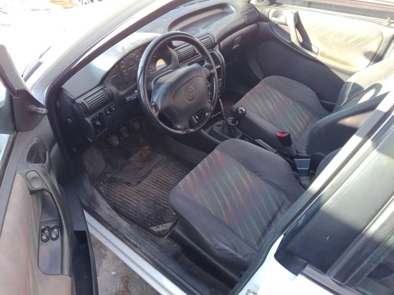 opel astra f hatchback (t92) del año 1997