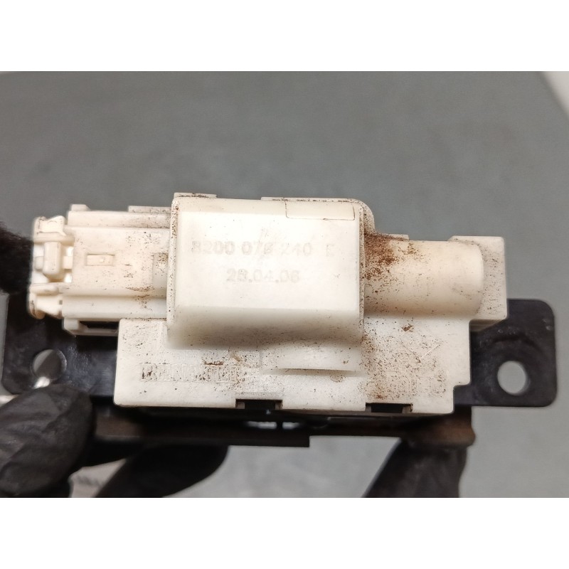 Recambio de cerradura capo para renault megane ii (bm0/1_, cm0/1_) 1.5 dci (bm1e, cm1e) referencia OEM IAM   