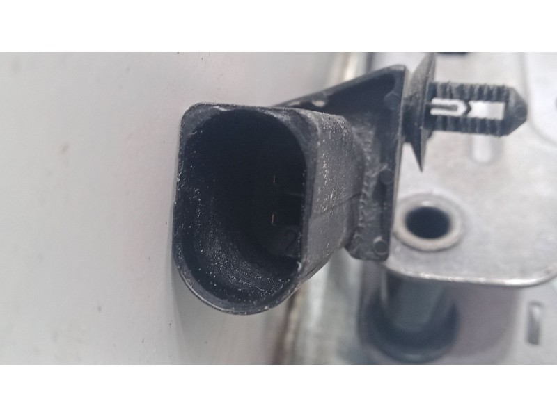 Recambio de cerradura capo para skoda yeti (5l) 2.0 tdi referencia OEM IAM   