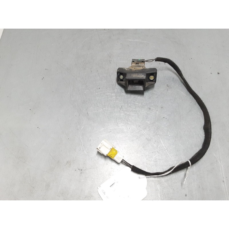 Recambio de cerradura maletero / porton para renault clio ii (bb_, cb_) 1.5 dci (b/cb08) referencia OEM IAM   