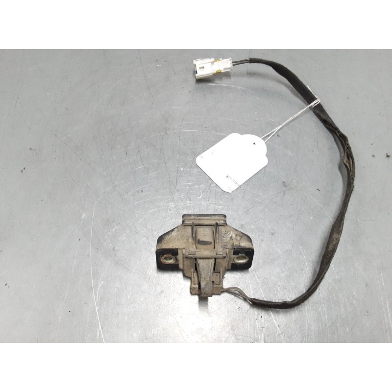 Recambio de cerradura maletero / porton para renault clio ii (bb_, cb_) 1.5 dci (b/cb08) referencia OEM IAM   