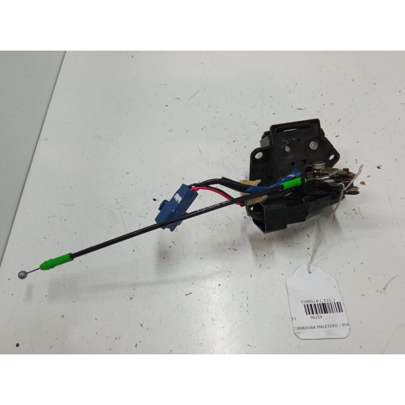 Recambio de cerradura maletero / porton para toyota corolla (_e12_) 2.0 d-4d (cde120r_, cde120l_) referencia OEM IAM   
