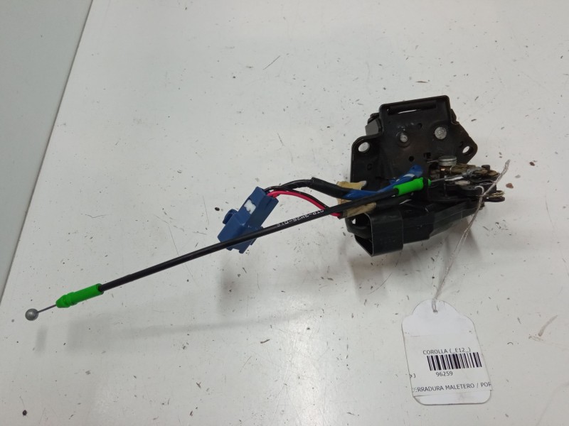 Recambio de cerradura maletero / porton para toyota corolla (_e12_) 2.0 d-4d (cde120r_, cde120l_) referencia OEM IAM   
