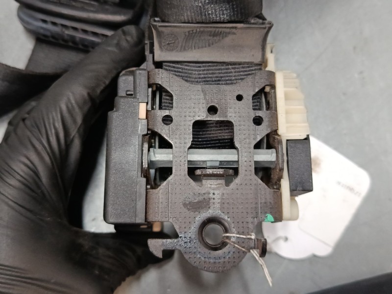 Recambio de cinturon seguridad delantero izquierdo para citroën c2 (jm_) 1.4 referencia OEM IAM 33040326  