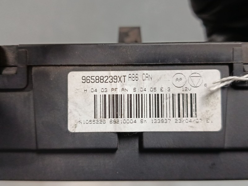 Recambio de mando climatizador para citroën c2 (jm_) 1.4 referencia OEM IAM 96588239XT  