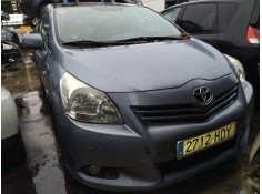 toyota verso (_r2_) del año 2011