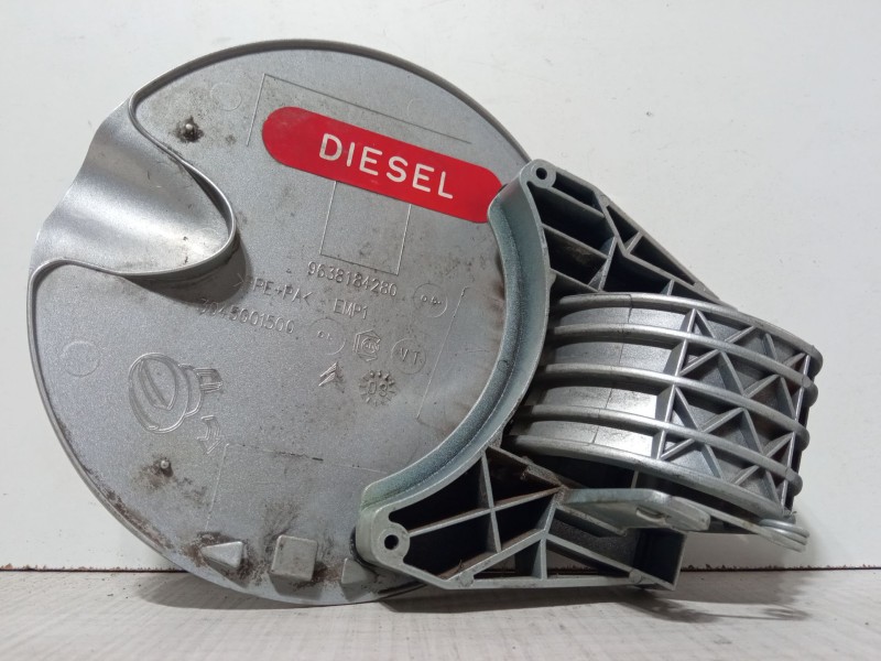 Recambio de tapa exterior combustible para citroën c3 i (fc_, fn_) 1.4 hdi referencia OEM IAM 3045001502 9638184280 
