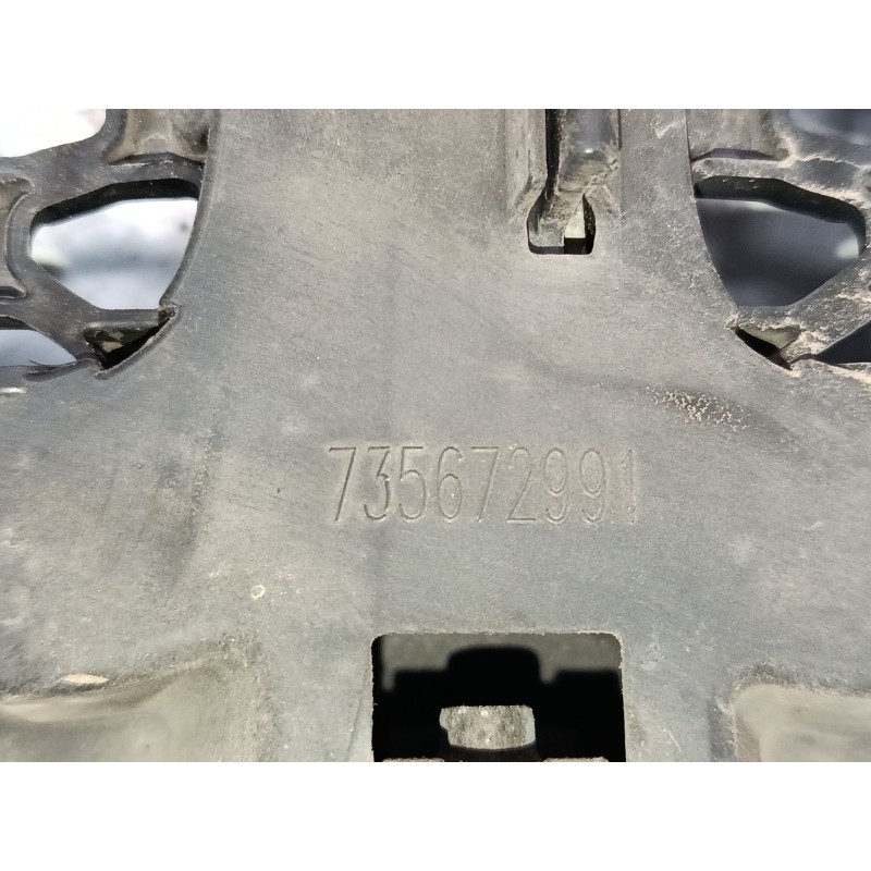 Recambio de rejillas capo para jeep renegade suv (bu, b1, bv) 1.0 t-gdi referencia OEM IAM 735672991  