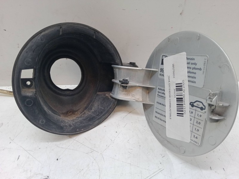 Recambio de tapa exterior combustible para volkswagen golf iv variant (1j5) 1.6 referencia OEM IAM   