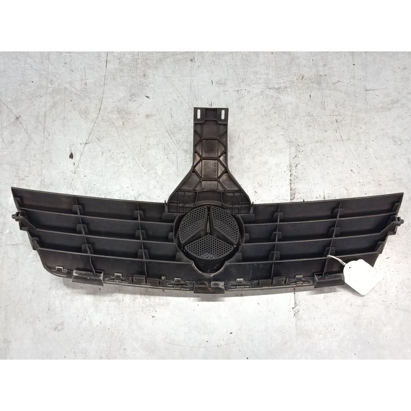 Recambio de rejillas capo para mercedes-benz clase c coupé (cl203) c 220 cdi (203.708) referencia OEM IAM A2038890190  