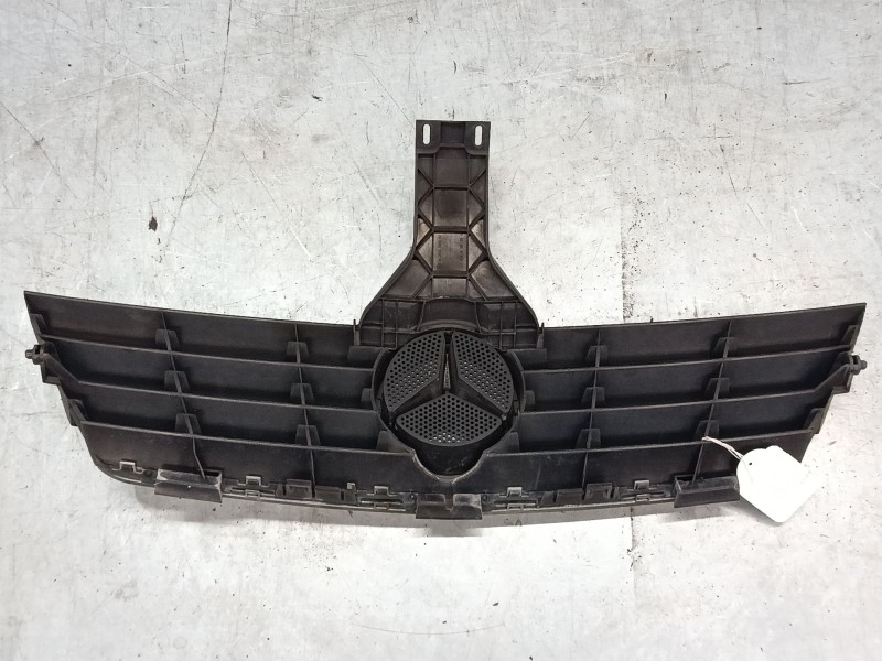 Recambio de rejillas capo para mercedes-benz clase c coupé (cl203) c 220 cdi (203.708) referencia OEM IAM A2038890190  