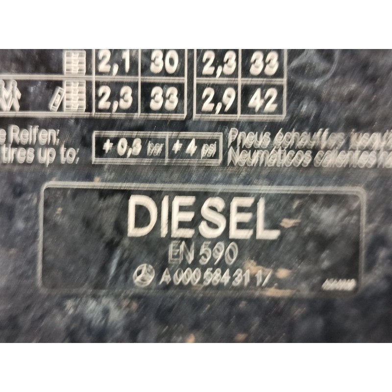 Recambio de tapa exterior combustible para mercedes-benz clase c coupé (cl203) c 220 cdi (203.708) referencia OEM IAM A000584311