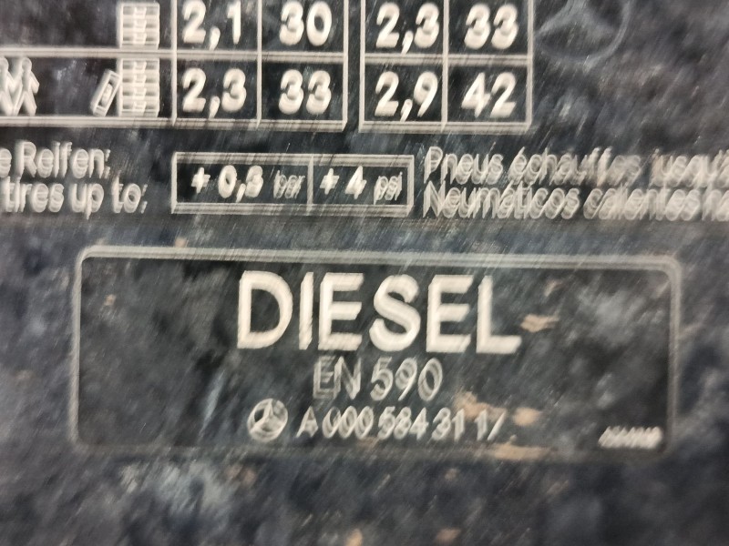 Recambio de tapa exterior combustible para mercedes-benz clase c coupé (cl203) c 220 cdi (203.708) referencia OEM IAM A000584311