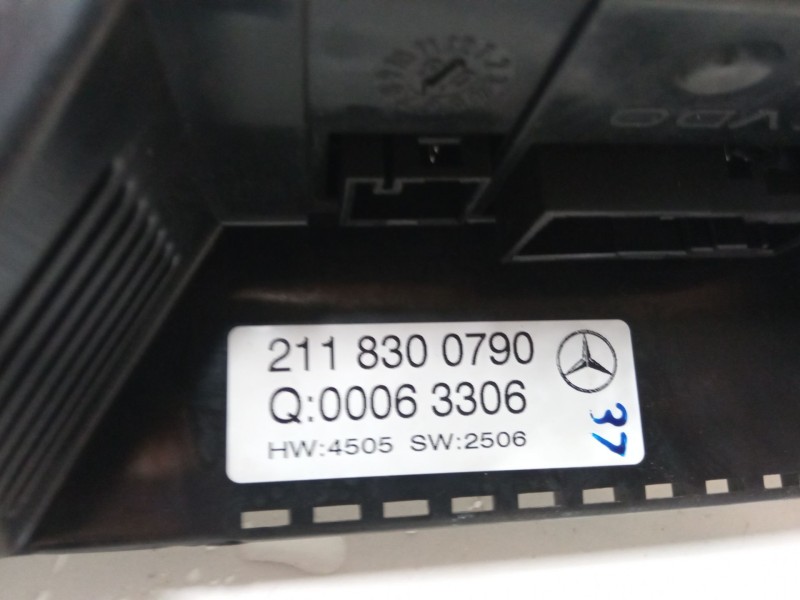 Recambio de mando climatizador para mercedes-benz clase e (w211) e 200 kompressor (211.041) referencia OEM IAM 2118300790  