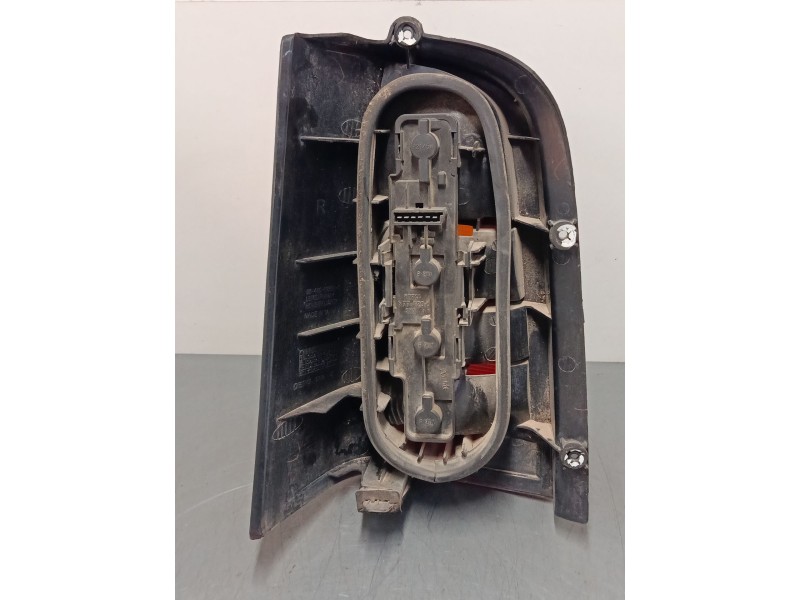 Recambio de piloto trasero derecho para mercedes-benz vito furgoneta (w638) 110 d 2.3 (638.074, 638.078) referencia OEM IAM 0844