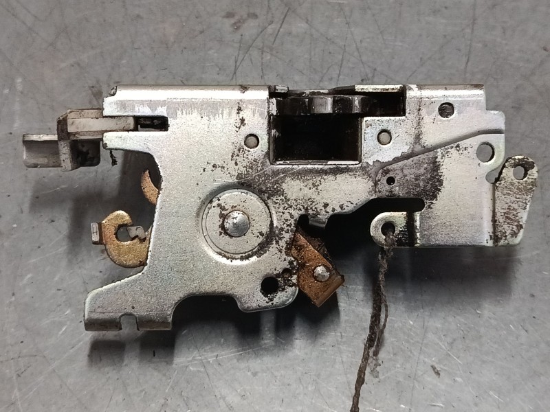 Recambio de cerradura puerta delantera derecha para mercedes-benz vito furgoneta (w638) 110 d 2.3 (638.074, 638.078) referencia 