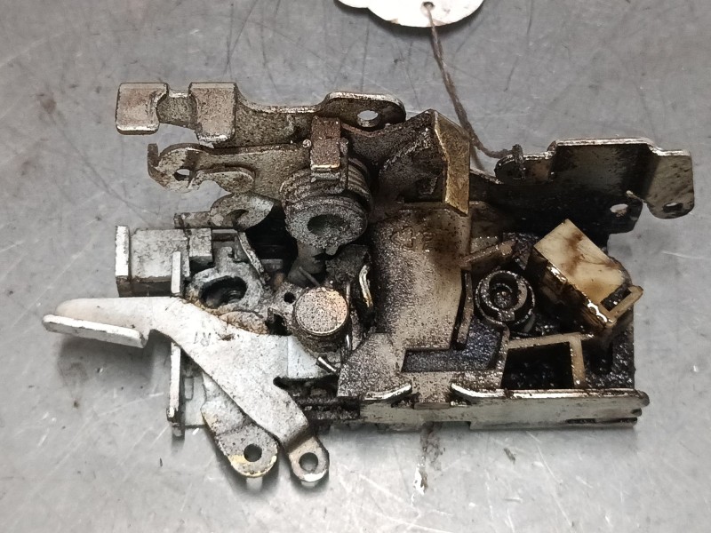 Recambio de cerradura puerta delantera derecha para mercedes-benz vito furgoneta (w638) 110 d 2.3 (638.074, 638.078) referencia 