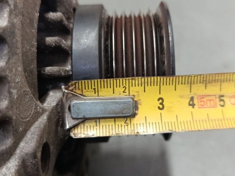 Recambio de alternador para ford c-max (dm2) 1.6 tdci referencia OEM IAM 3M5T10300PD 1042103513 