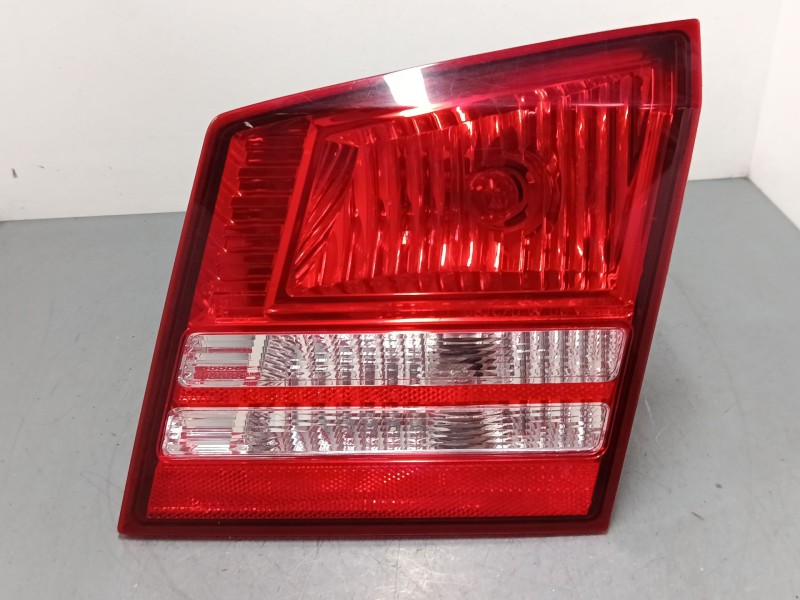 Recambio de piloto trasero porton derecho para dodge journey 2.0 crd referencia OEM IAM 04806368AB  