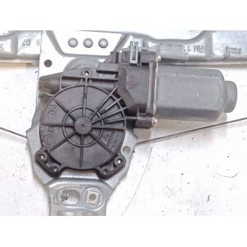 ELEVALUNAS ELECTRICO DELANTERO DERECHO 400912D 