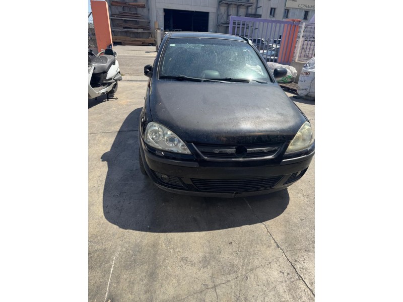 opel corsa c (x01) del año 2004