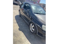 opel corsa c (x01) del año 2004 2