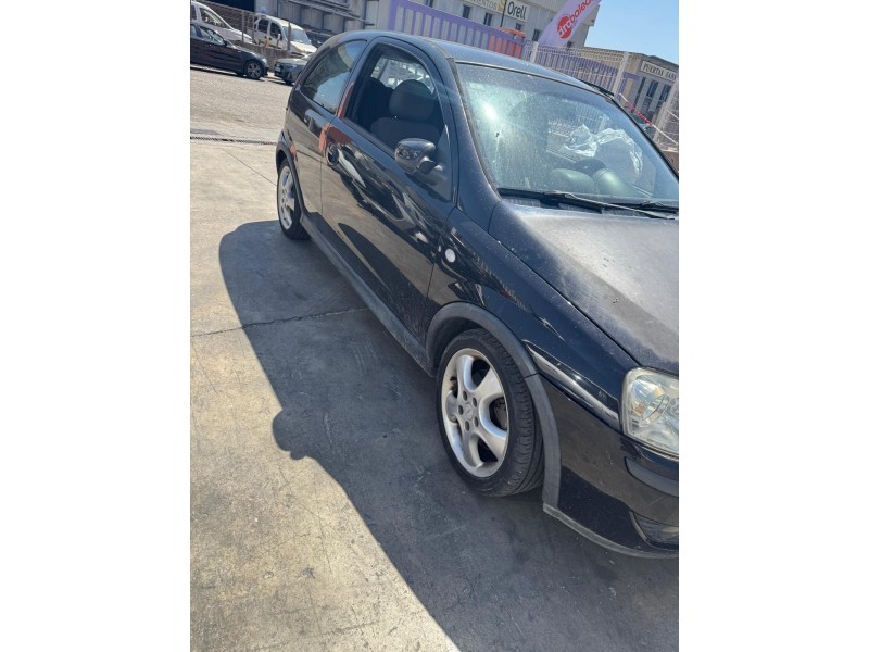 opel corsa c (x01) del año 2004