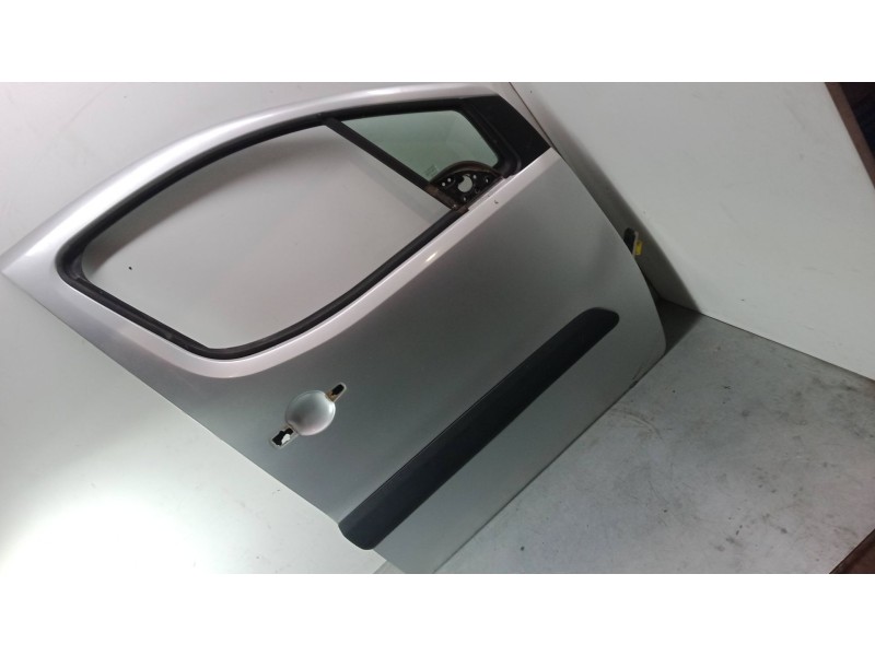 Recambio de puerta delantera derecha para peugeot partner tepee 1.6 hdi 90 referencia OEM IAM   