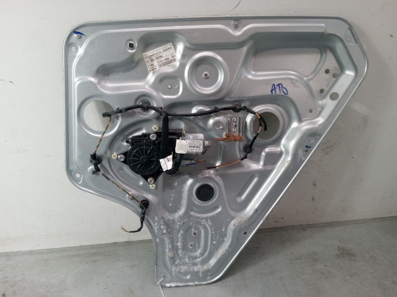 Recambio de elevalunas electrico trasero derecho para hyundai ix20 (jc) 1.4 crdi referencia OEM IAM 834801K010 834601P000 