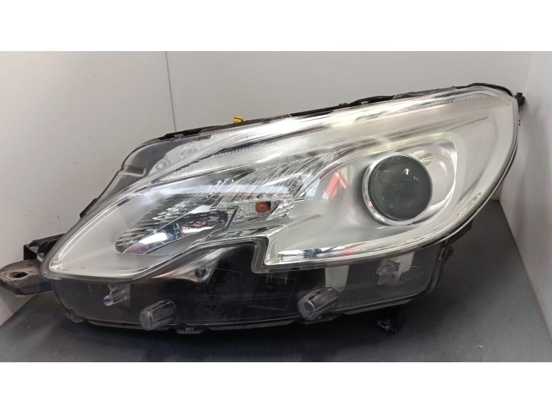 Recambio de faro izquierdo para peugeot 2008 i (cu_) 1.6 hdi referencia OEM IAM 9677810180  