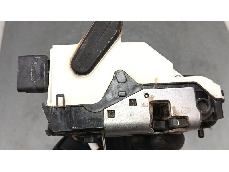 Recambio de cerradura puerta delantera derecha para peugeot 2008 i (cu_) 1.6 hdi referencia OEM IAM   