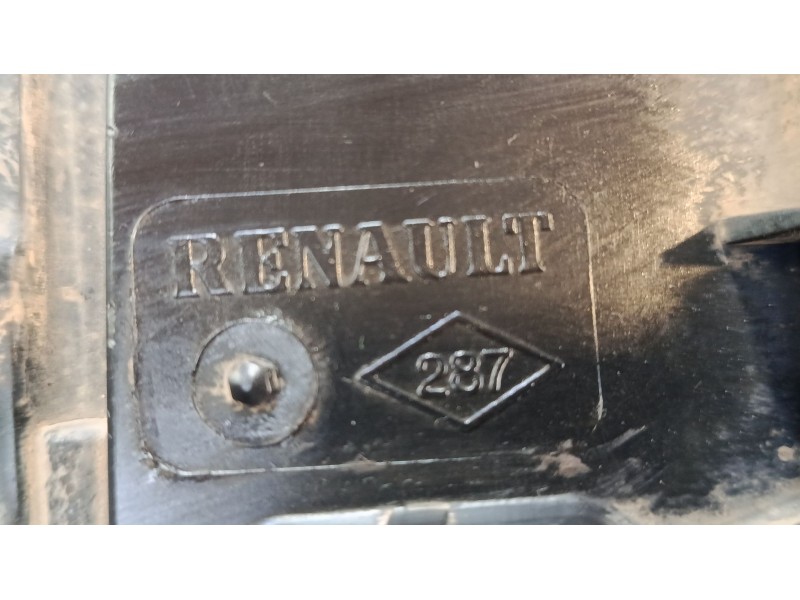 Recambio de faro derecho para renault scénic i monospace (ja0/1_, fa0_) 1.4 16v (ja0d, ja1h, ja0w, ja10) referencia OEM IAM 7700