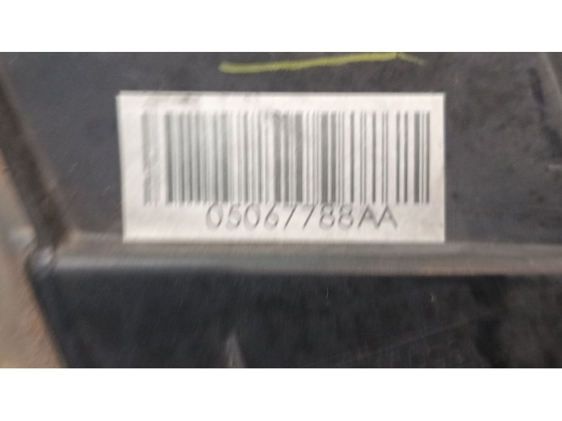 Recambio de faro izquierdo para dodge journey 2.0 crd referencia OEM IAM 05067788A  