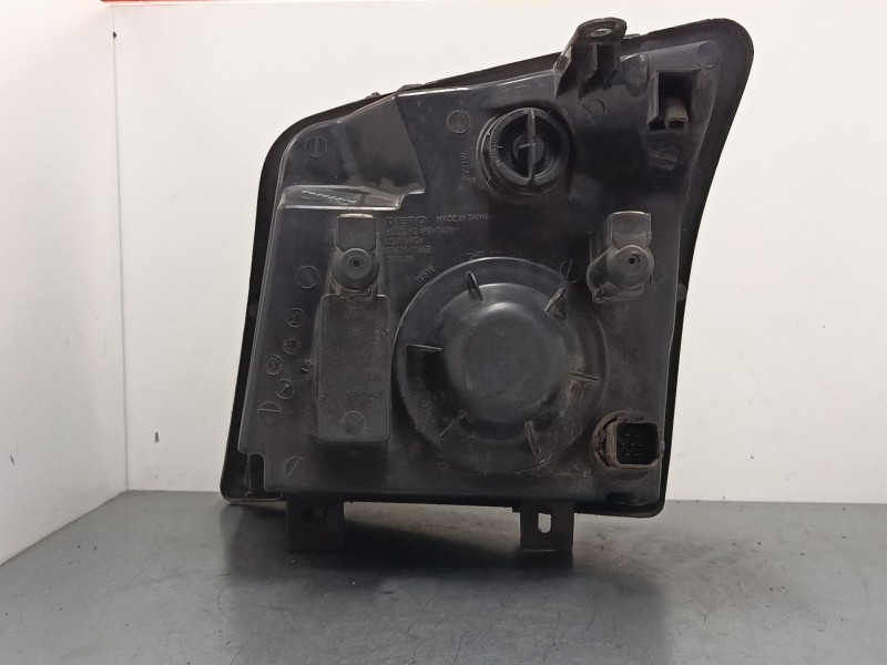 Recambio de faro derecho para ford tourneo connect 1.8 tdci referencia OEM IAM 084311165R  