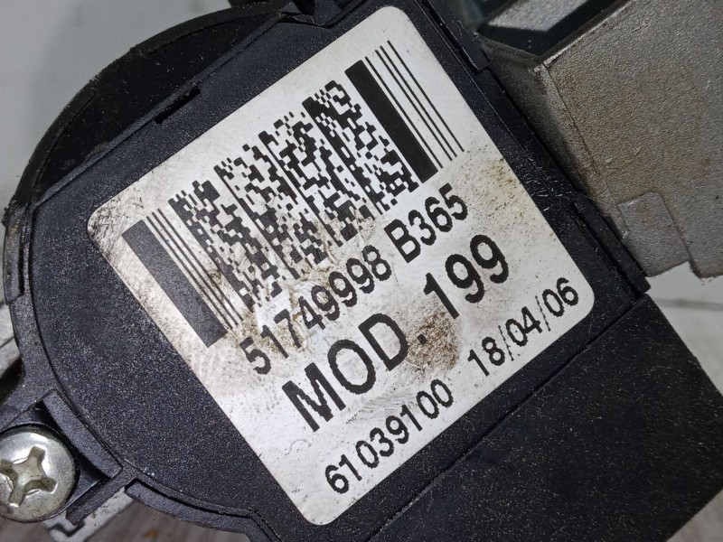 Recambio de clausor para fiat grande punto (199_) 1.3 d multijet referencia OEM IAM 51749998  61039100