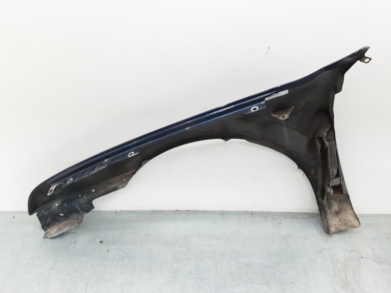 Recambio de aleta delantera derecha para ford mondeo iii sedán (b4y) 2.0 tdci referencia OEM IAM 1204738  