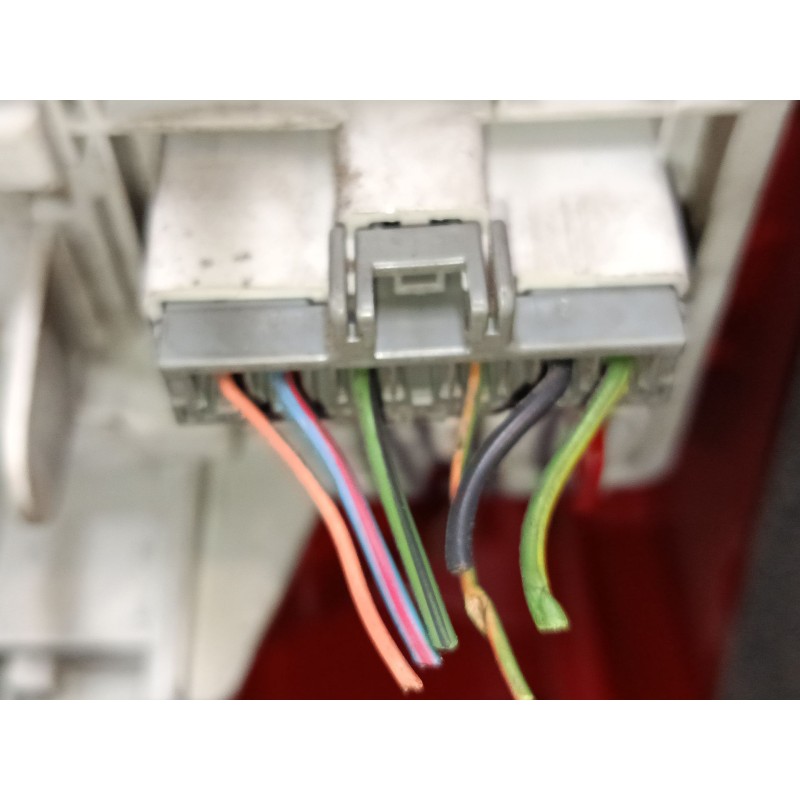 Recambio de piloto trasero derecho para ford mondeo iii sedán (b4y) 2.0 tdci referencia OEM IAM 1371852  