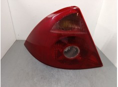 Recambio de piloto trasero izquierdo para ford mondeo iii sedán (b4y) 2.0 tdci referencia OEM IAM 1371859  