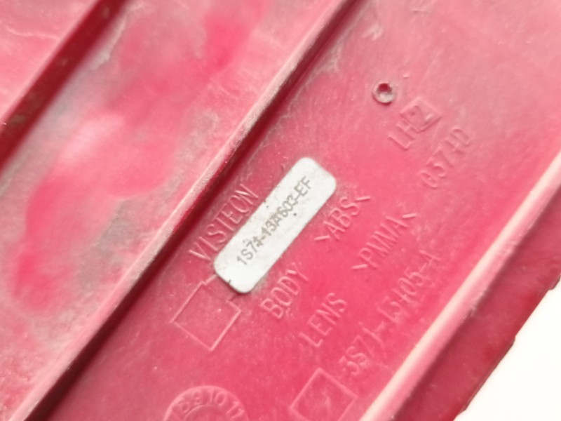 Recambio de piloto trasero izquierdo para ford mondeo iii sedán (b4y) 2.0 tdci referencia OEM IAM 1371859  