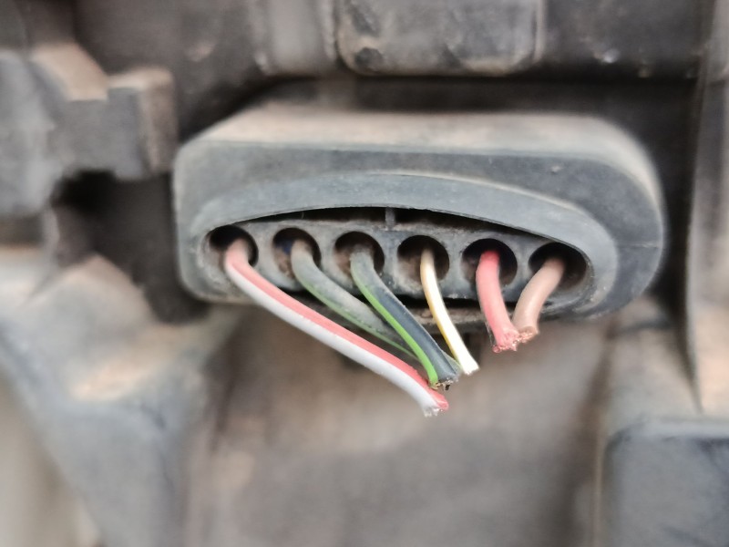 Recambio de piloto trasero derecho para volkswagen touran (1t1, 1t2) 2.0 tdi 16v referencia OEM IAM 1T0945096N  