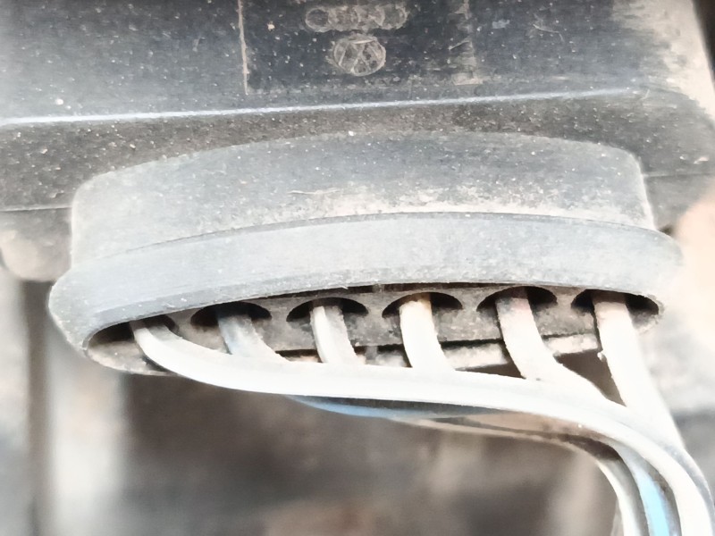 Recambio de piloto trasero izquierdo para volkswagen touran (1t1, 1t2) 2.0 tdi 16v referencia OEM IAM 1T0945095N  