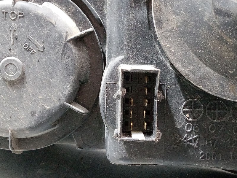 Recambio de faro derecho para opel corsa c (x01) 1.2 (f08, f68) referencia OEM IAM 09114330  