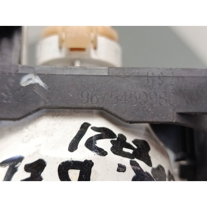 Recambio de faro antiniebla derecho para peugeot 2008 i (cu_) 1.2 thp 110 / puretech 110 referencia OEM IAM 9675450980  