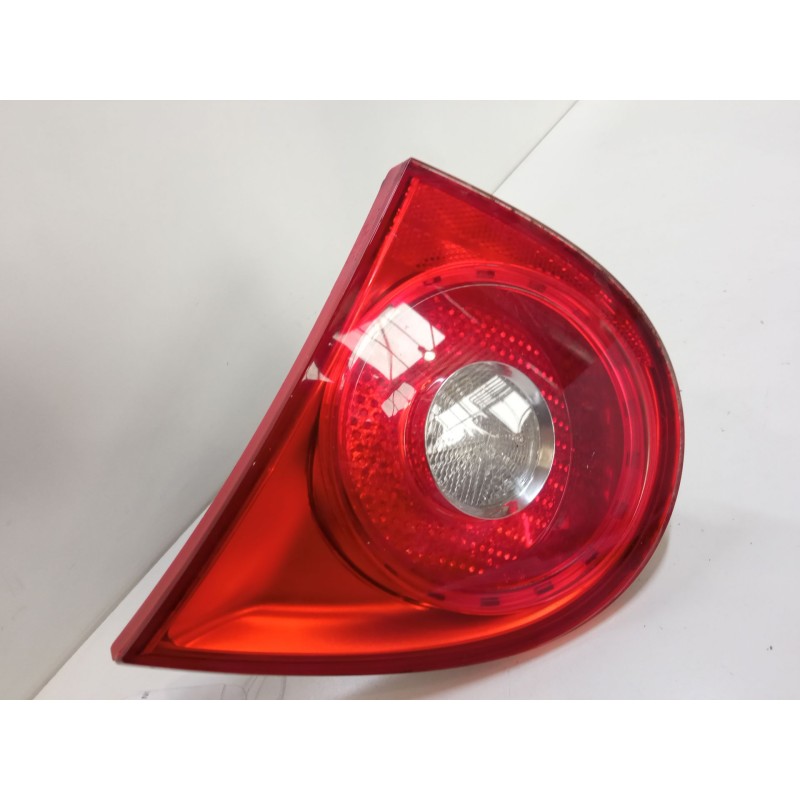 Recambio de piloto trasero derecho en porton para volkswagen golf v (1k1) 1.9 tdi referencia OEM IAM 1K6945094E  