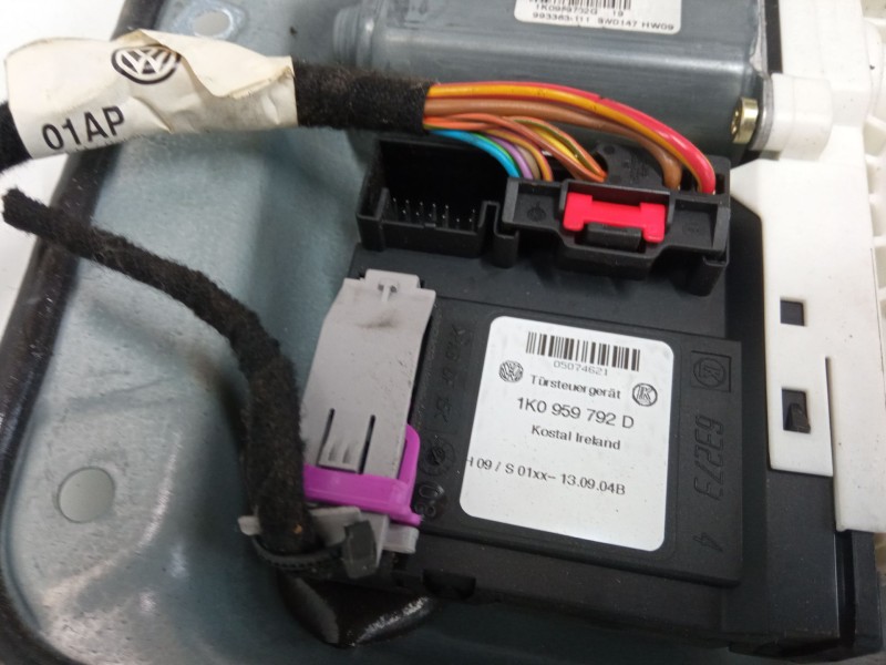 Recambio de elevalunas electrico delantero derecho para volkswagen golf v (1k1) 1.9 tdi referencia OEM IAM 1K0959792D  
