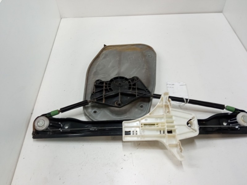 Recambio de elevalunas electrico trasero izquierdo para volkswagen golf v (1k1) 1.9 tdi referencia OEM IAM   