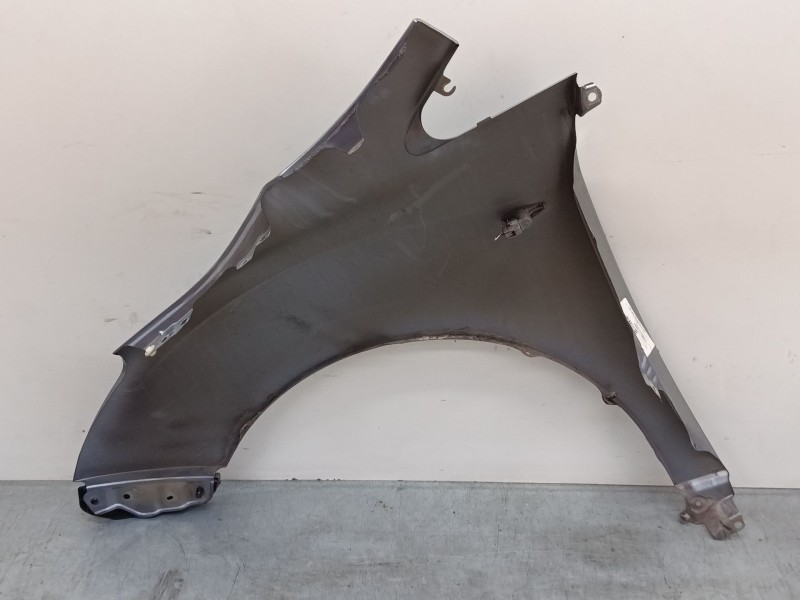 Recambio de aleta delantera derecha para toyota verso (_r2_) 1.6 (zgr20_) referencia OEM IAM 538110F020  