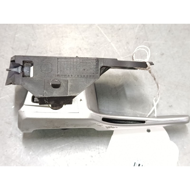 Recambio de maneta interior puerta delantera derecha para toyota verso (_r2_) 1.6 (zgr20_) referencia OEM IAM 62318A2  