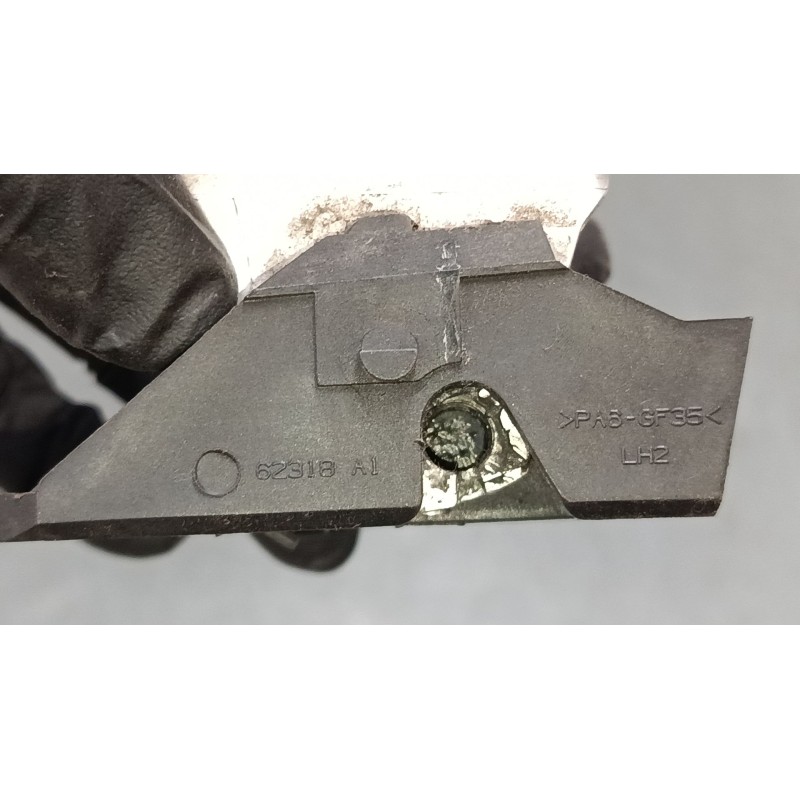 Recambio de maneta interior puerta delantera izquierda para toyota verso (_r2_) 1.6 (zgr20_) referencia OEM IAM 62318A1  