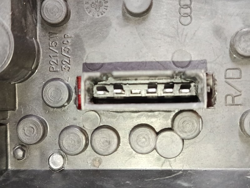 Recambio de piloto trasero derecho para audi tt roadster (8n9) 1.8 t quattro referencia OEM IAM 8N0945095  